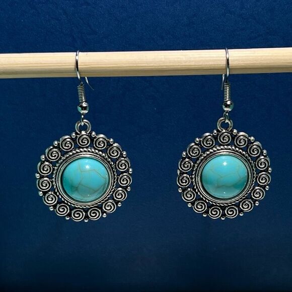 BAF “Darling Dangles” 1 1/4” Turquoise & Silver Earrings - Picture 2 of 7